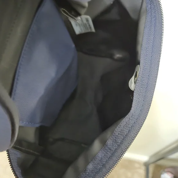 Longchamp Navy Blue Mini Bag with Red Accents - Picture 3 of 4